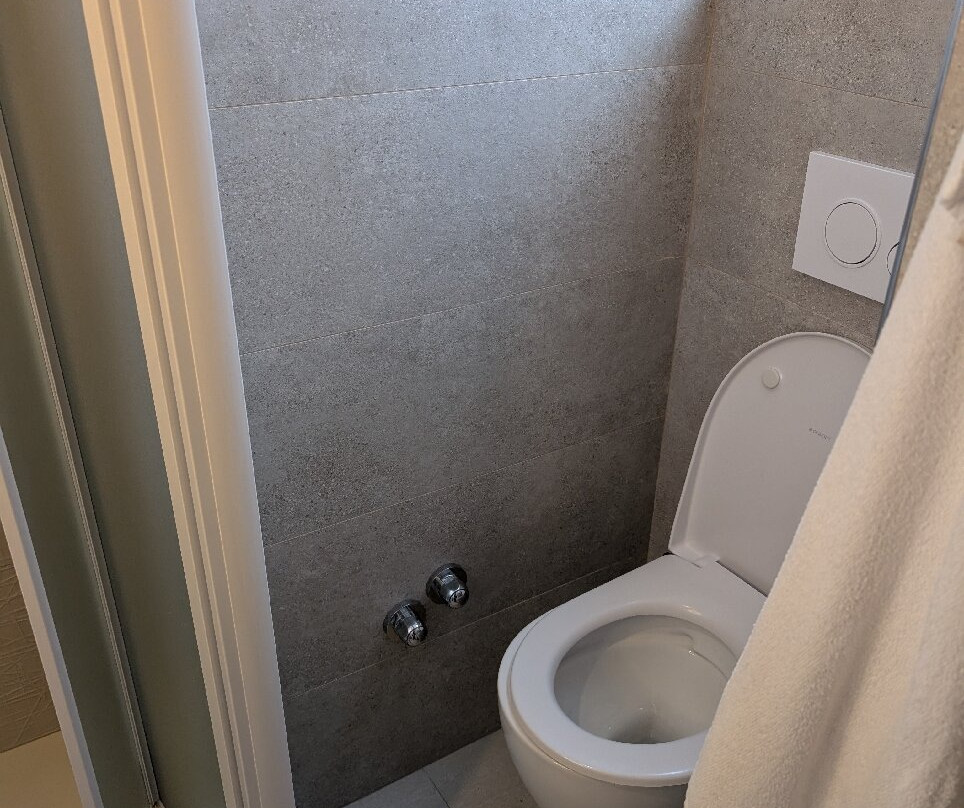 阿尼维守酒店主图