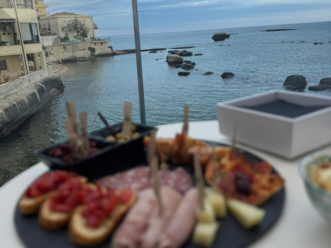 狄奥尼修斯王豪华套房酒店主图