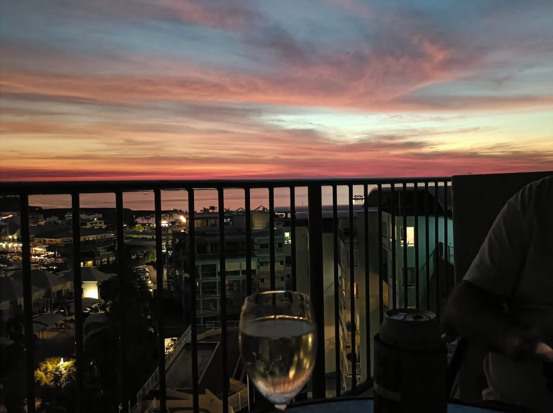 Cullen Bay Resorts主图