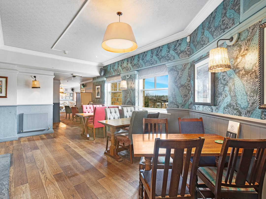 The Roebuck, Utley景点图片