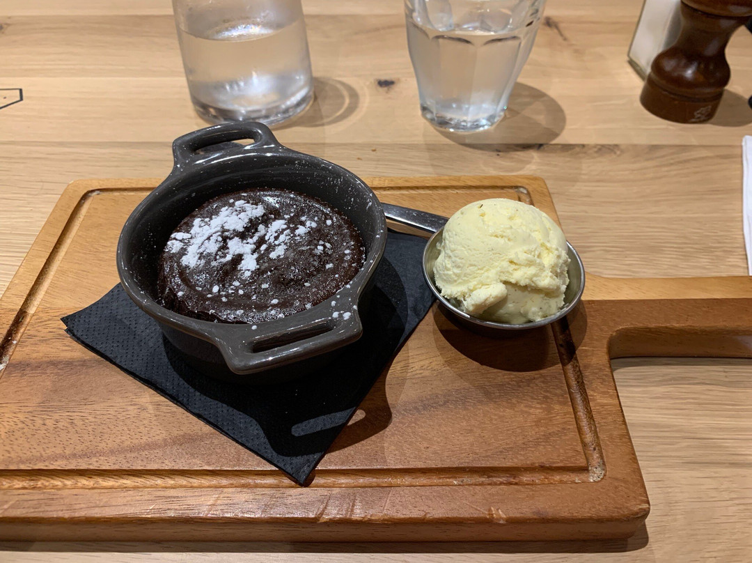 Hippopotamus Steakhouse