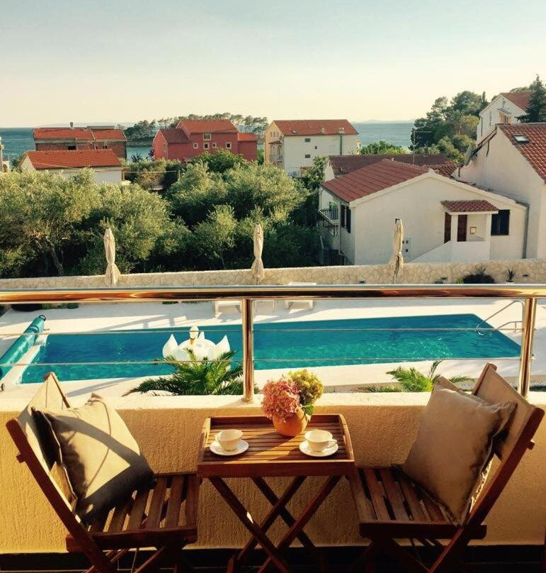 Petiva House