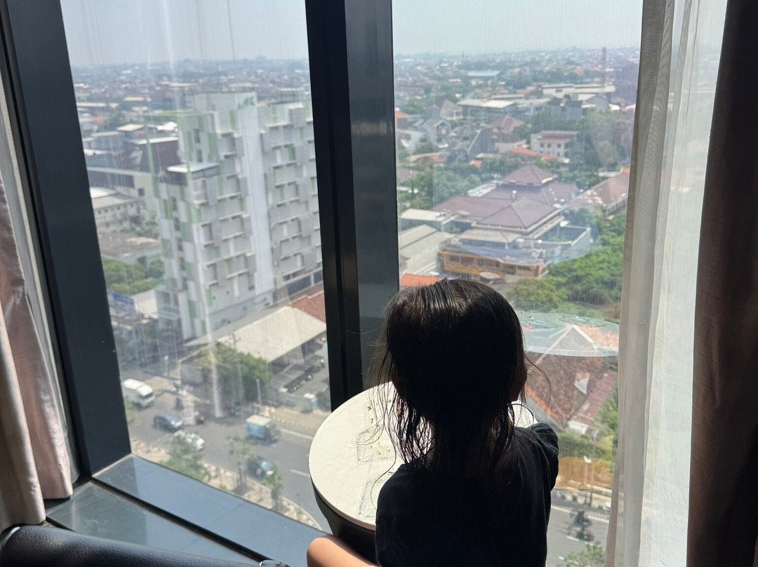 三宝垄皇冠假日酒店主图