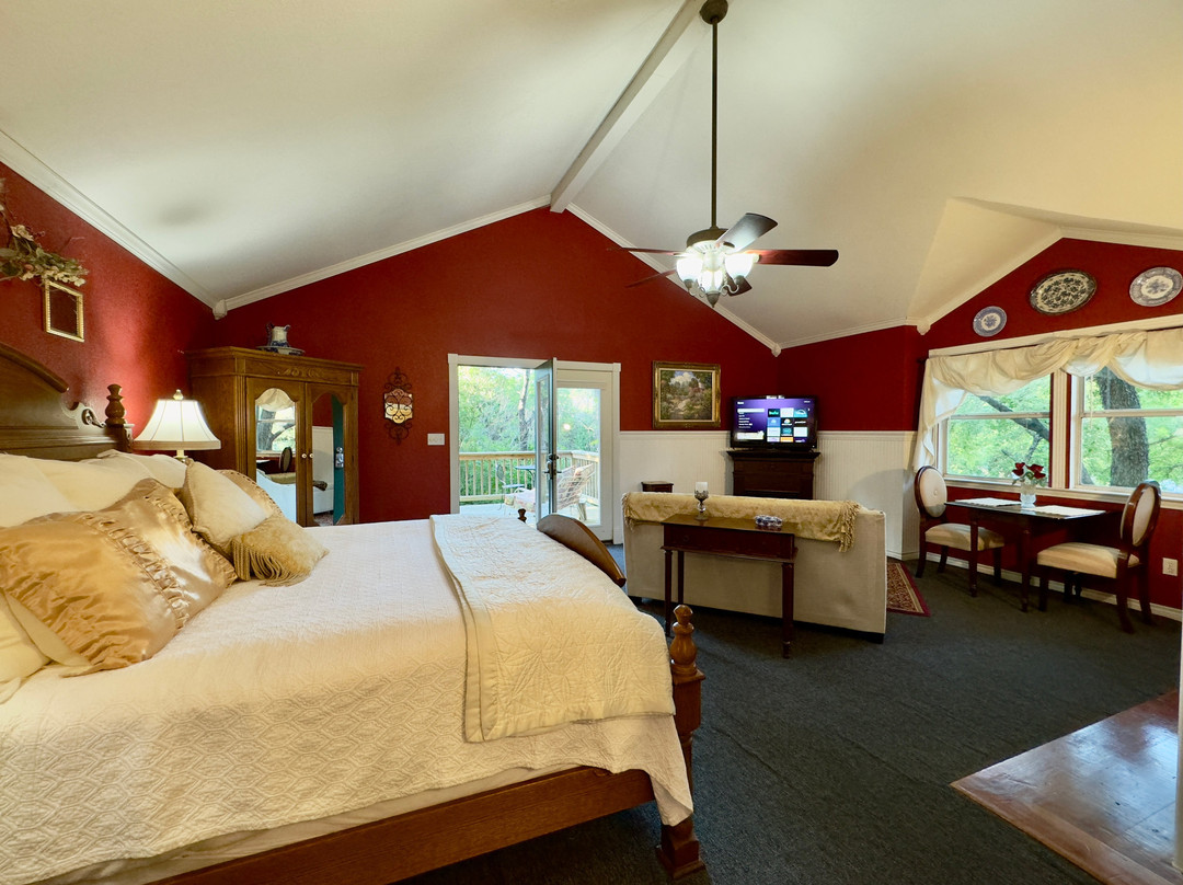 Bed and Breakfast on White Rock Creek主图