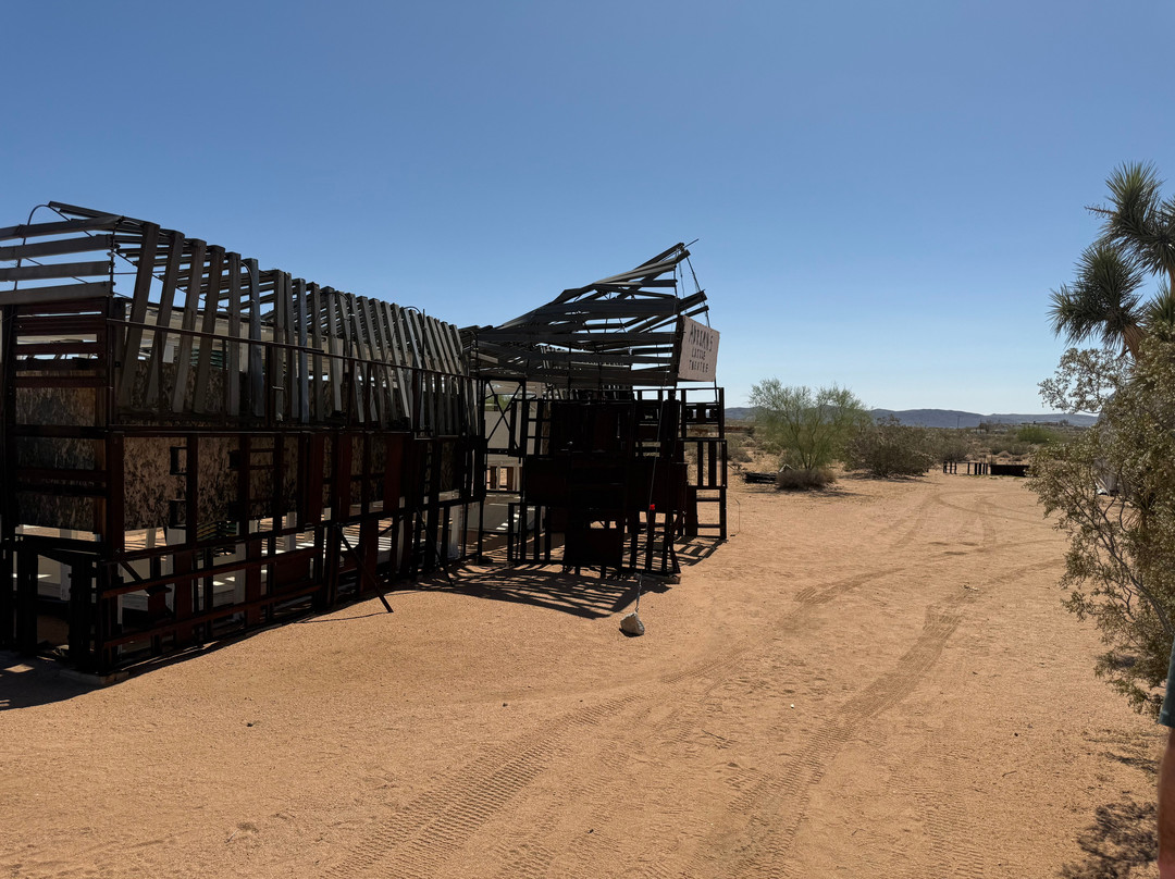 Noah Purifoy Desert Art Museum-约书亚树必去景点