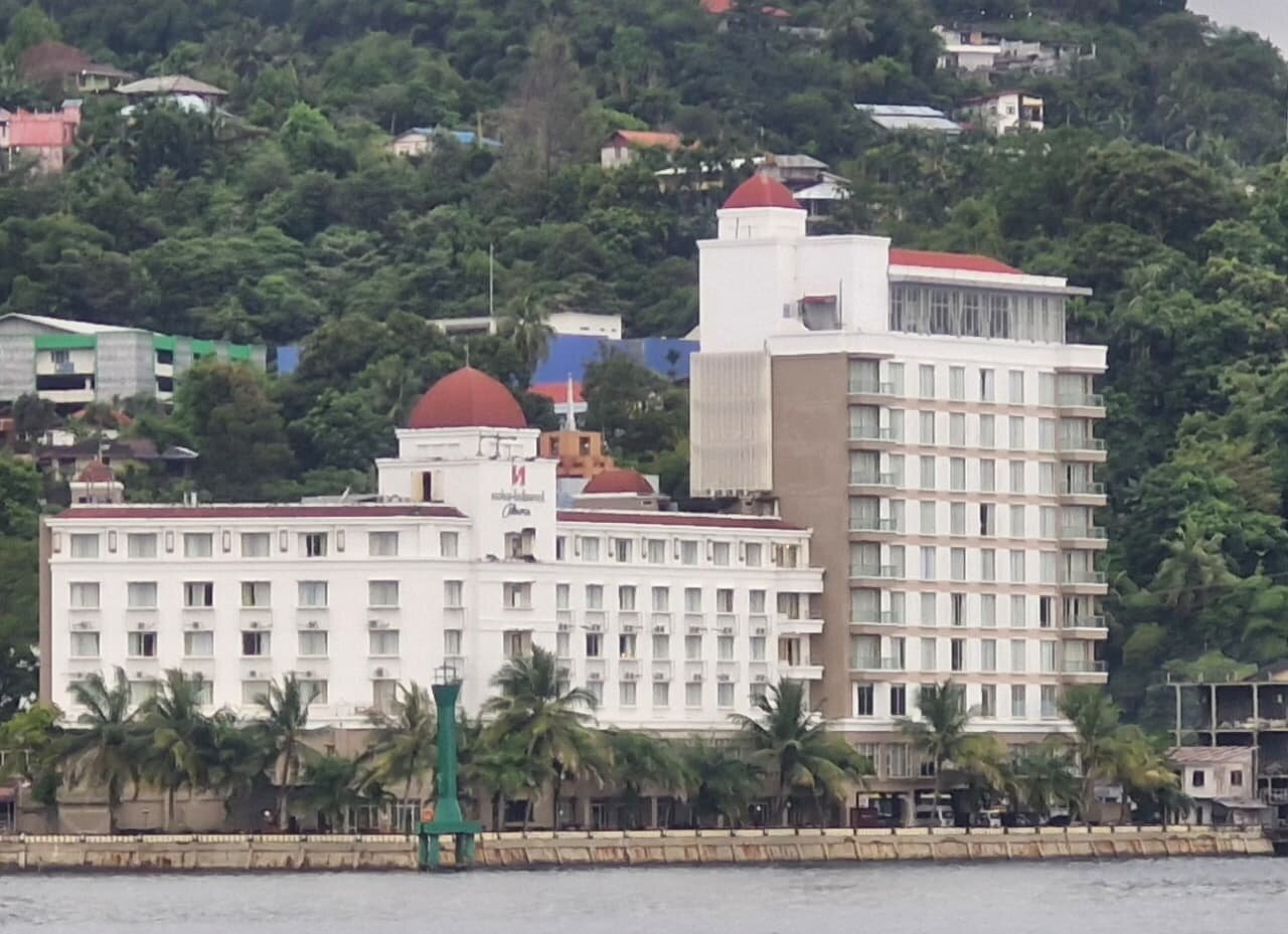 瑞雅巴布亚酒店-浴室