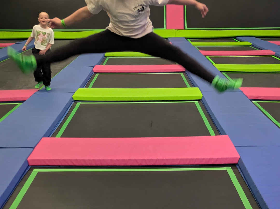 Rebound Trampoline Park-赫尔河畔金斯顿必去景点