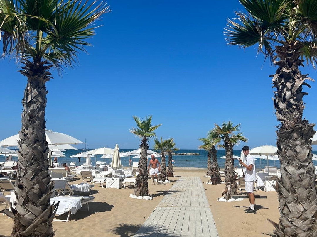 丽都怡东水疗酒店主图