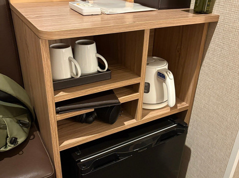 东舞鹤超级酒店