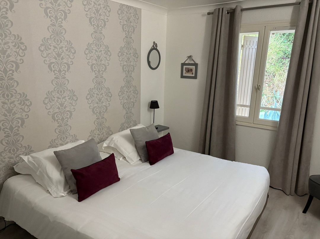 索米勒尔酒店主图