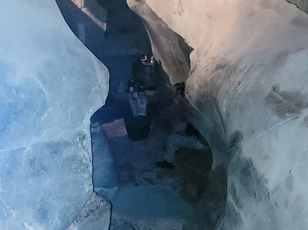 Gouffre des Busserailles Ravine-Valtournenche必去景点