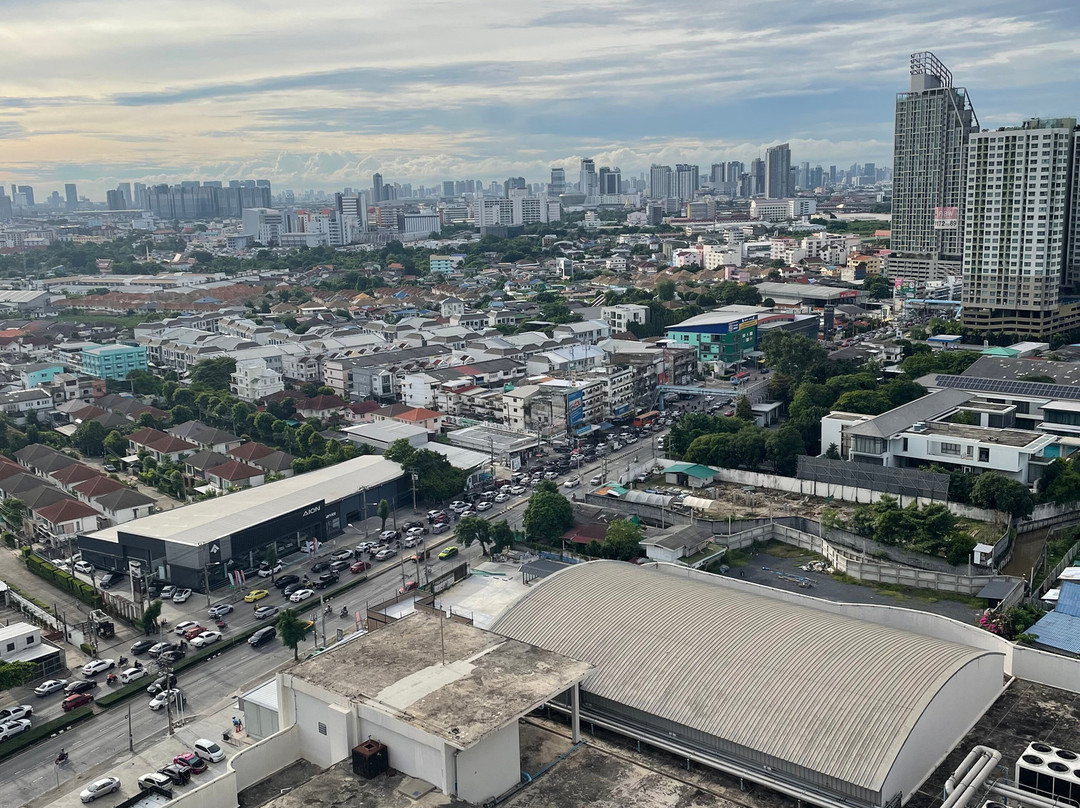 利沃林广场酒店主图