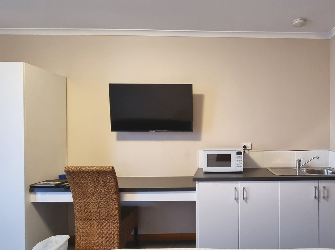 康莫丽晶酒店主图