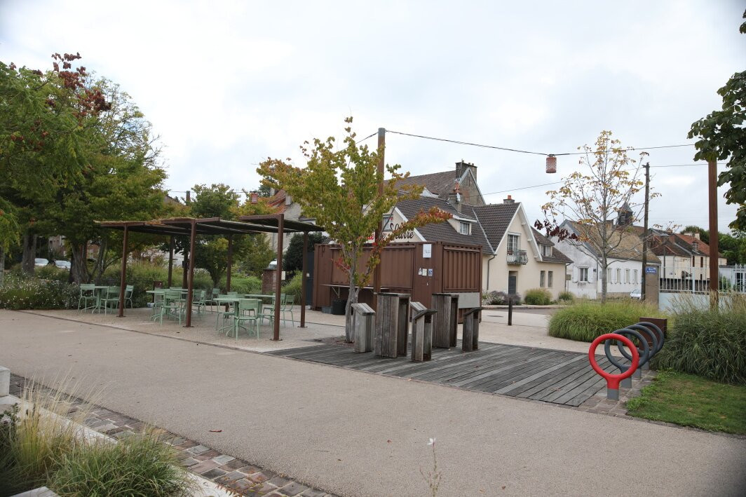 Quai À Gradins De Seurre-Seurre必去景点