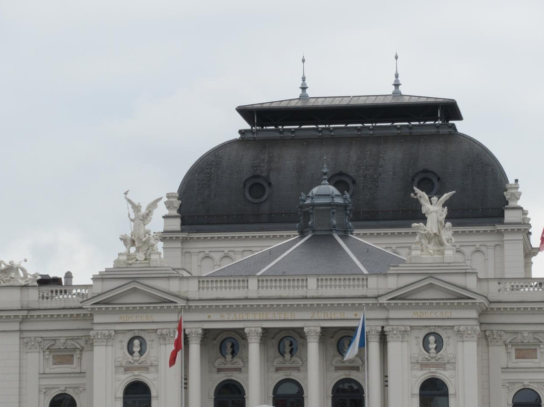 Opernhaus Zurich-苏黎世必去景点
