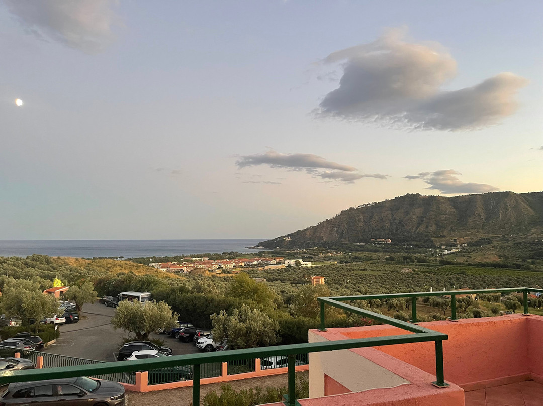 Porto Rhoca Village