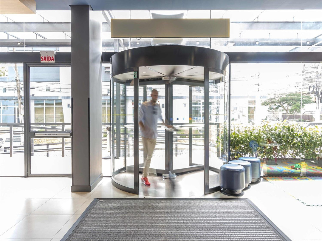 宜必思快捷布卢梅瑙酒店