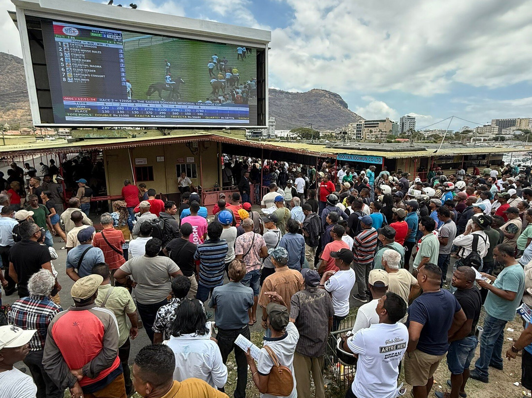 Port Louis Race Track-路易士港必去景点