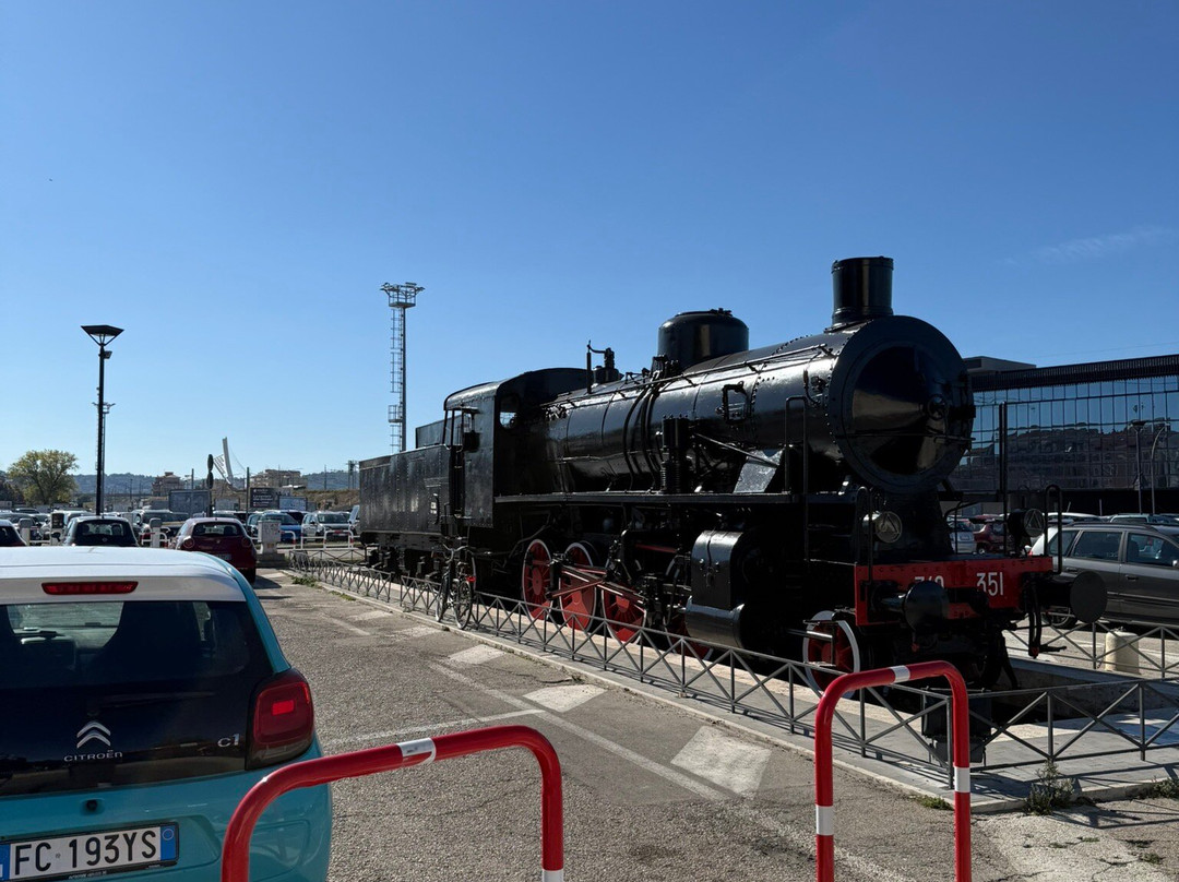 Stazione di Pescara Centrale-佩斯卡拉必去景点