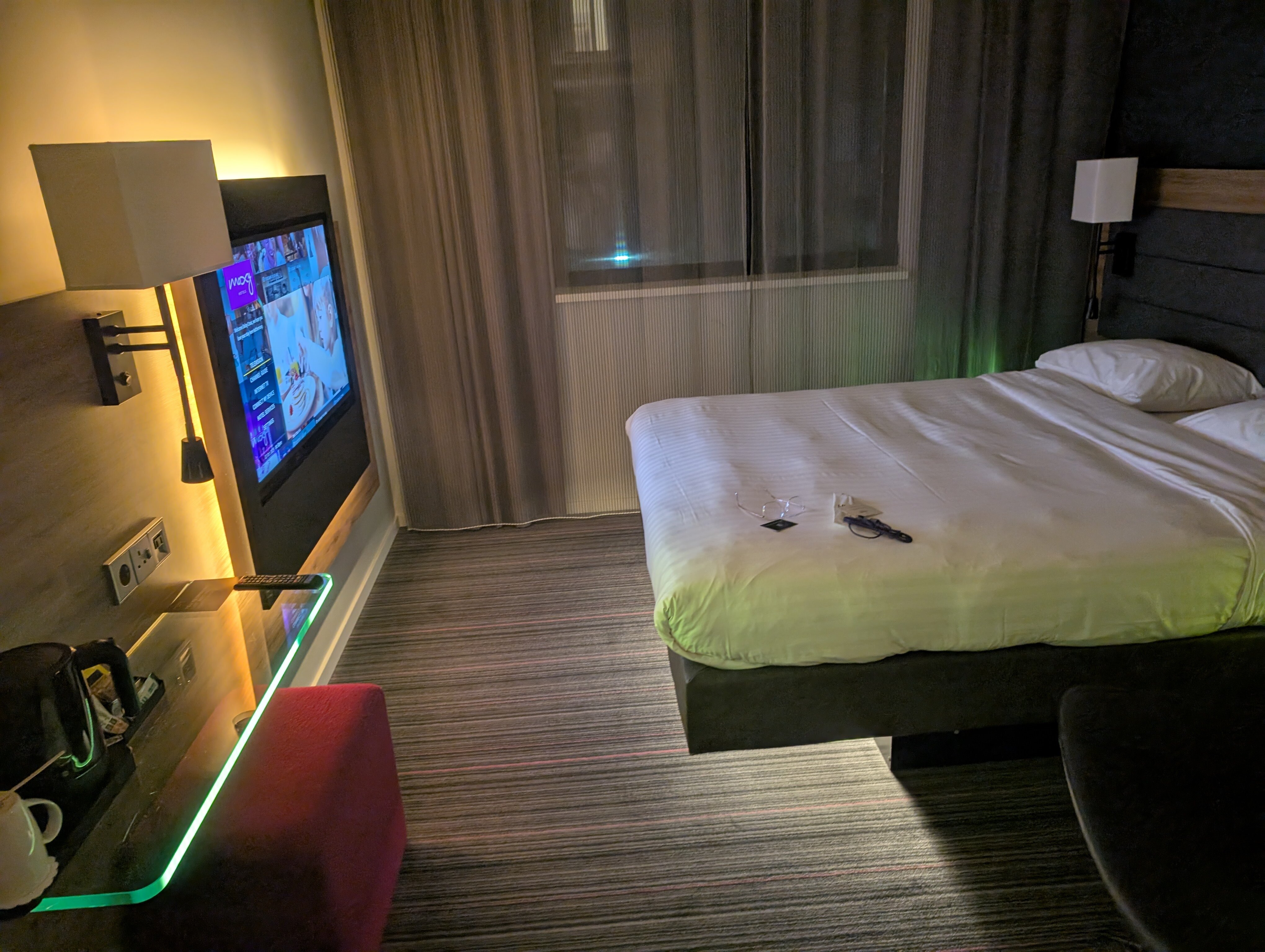 MOXY London Heathrow Airport-官方