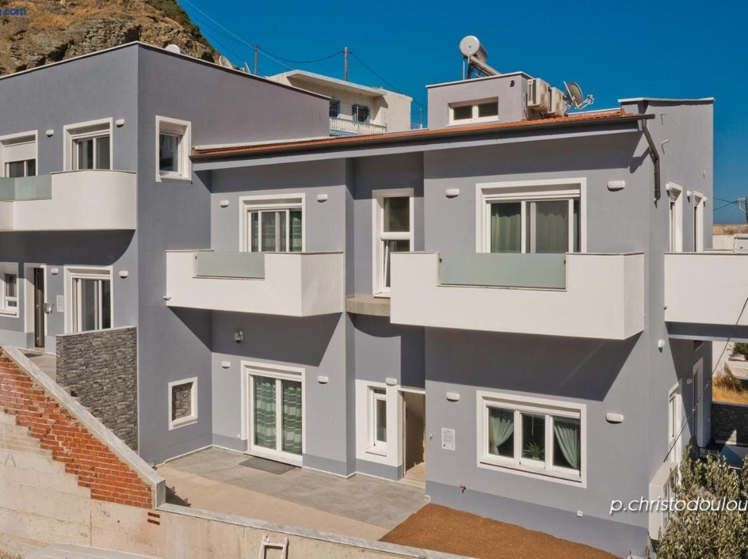 Giannis Apartments
