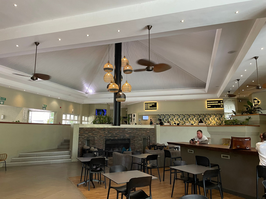 哈拉雷克里斯塔酒店主图