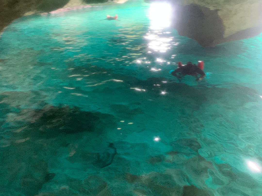 Joseph's Cave-West End必去景点