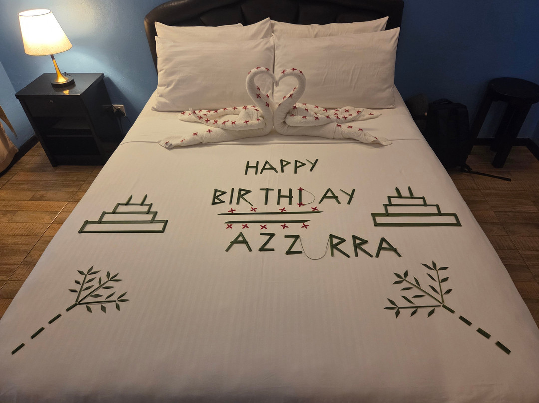 Local Island Inn主图