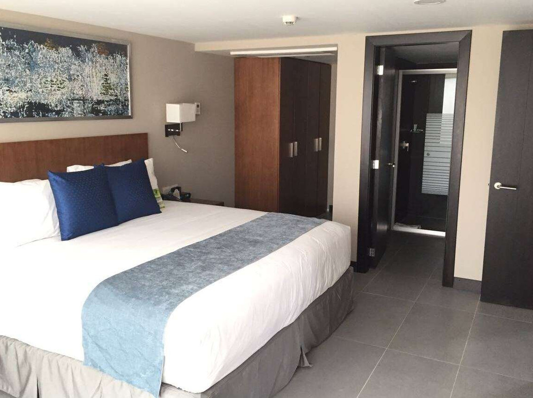 Wyndham Manta Sail Plaza Hotel and Convention Center