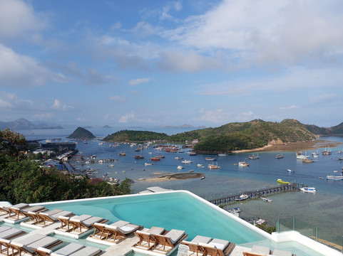 当地精选酒店主图