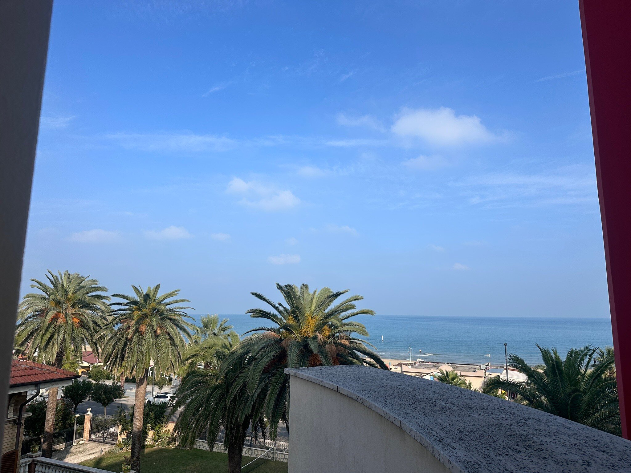 华伦天奴度假酒店-官方