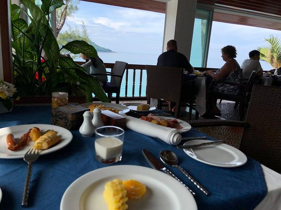 满得里皇家别墅度假村主图