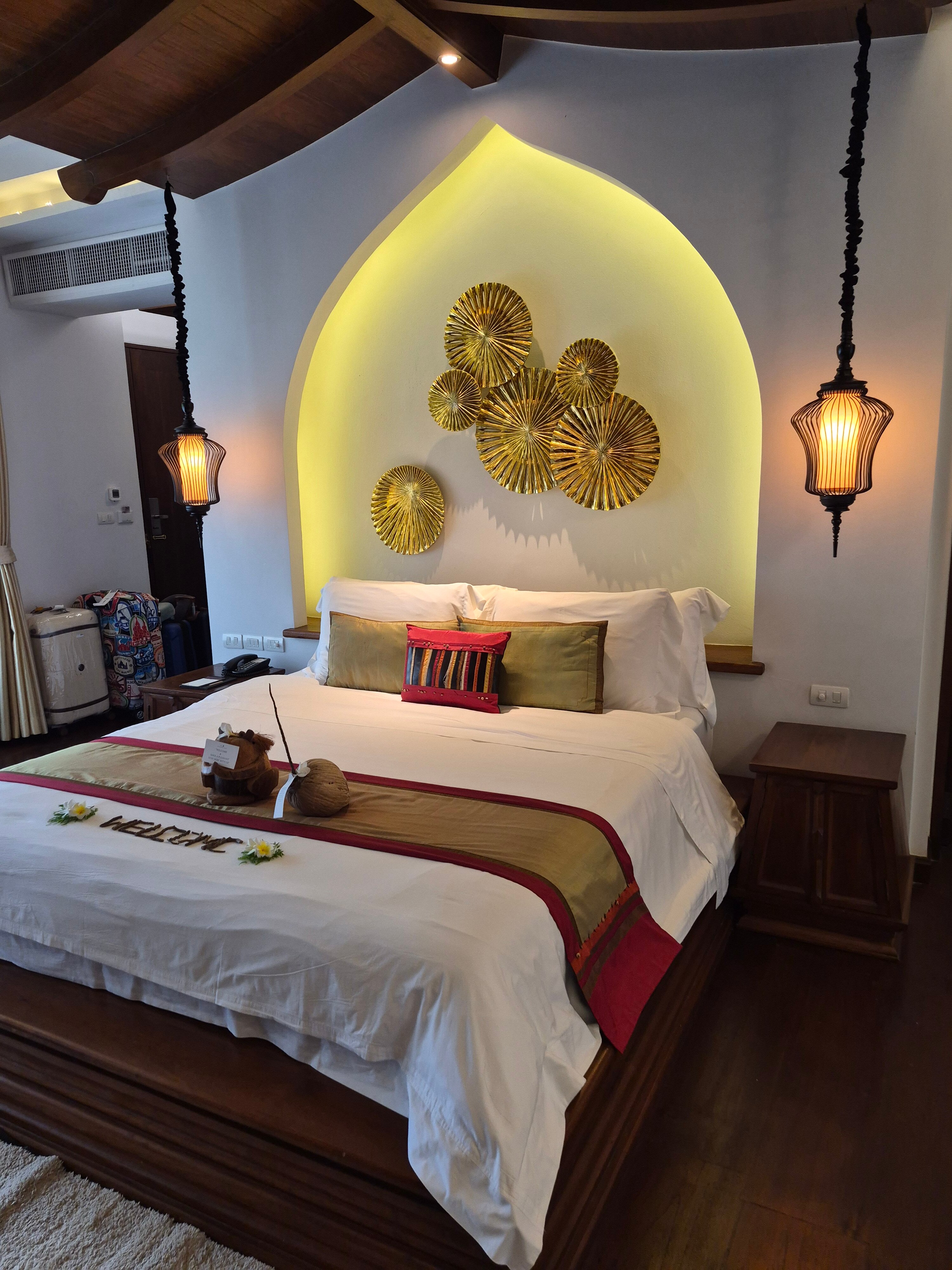 苏梅岛孟南套房别墅酒店-官方