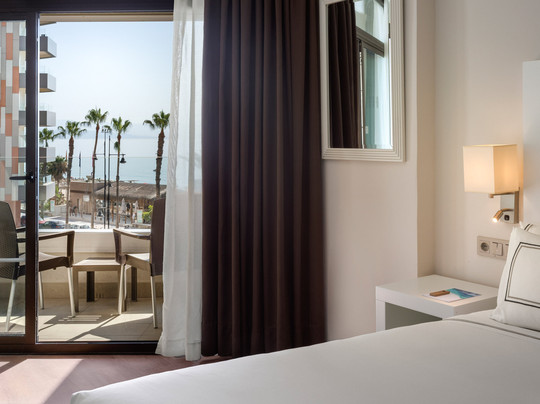 梅里亚太阳海岸酒店主图