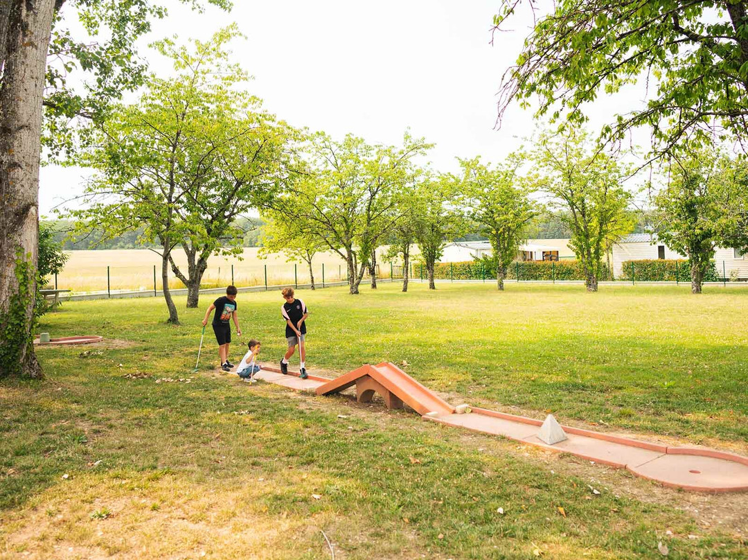Domaine De dugny