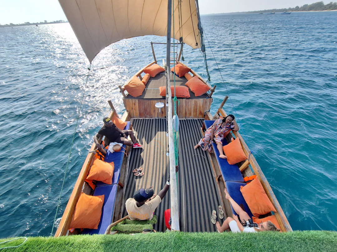 Nomadic Sails-Wasini Island必去景点