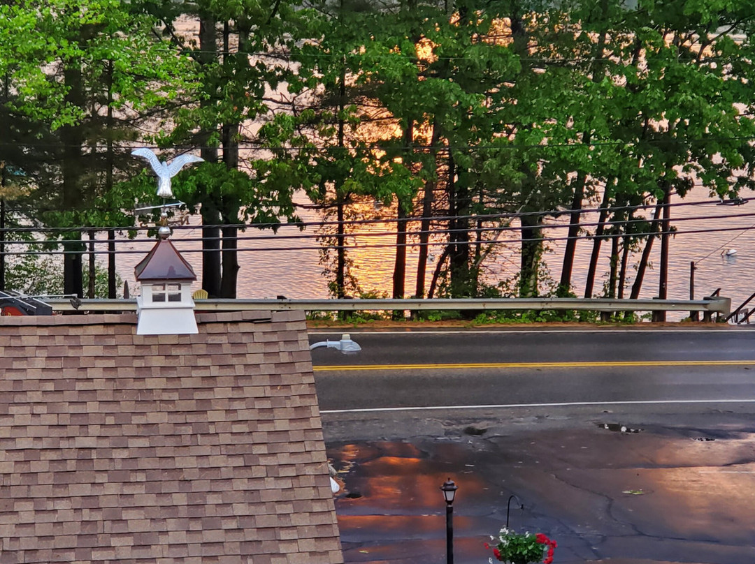 Birch Knoll Motel主图