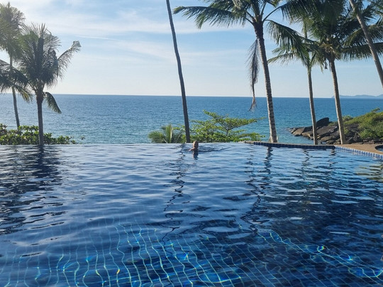 阁骨岛海滩度假酒店主图