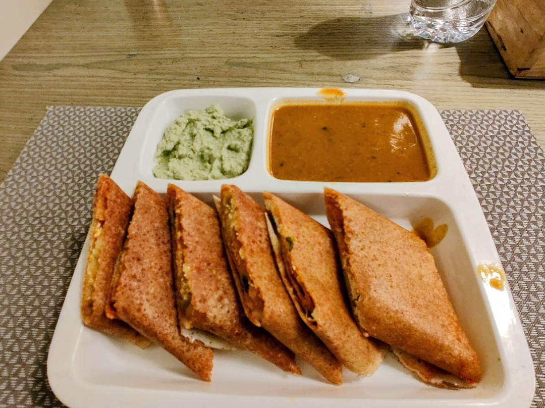 Dwarawata Hotel by Ashoka The Great主图