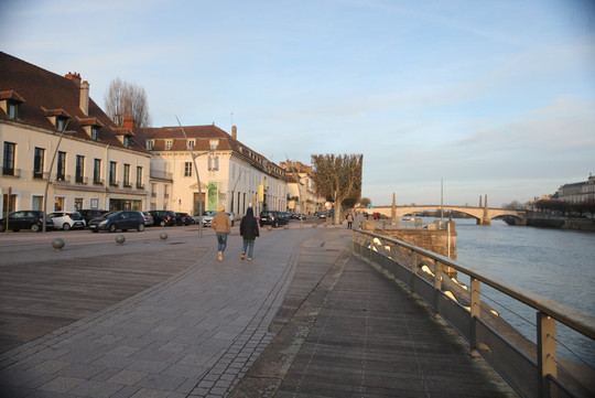 Port Villiers-索恩河畔沙隆必去景点