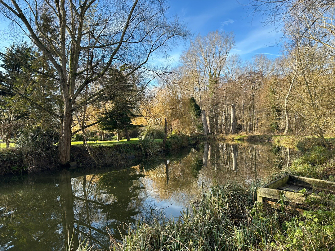 Riverside House Hotel主图