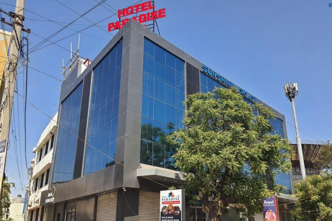 StayGuru Hotel Paradise Inn