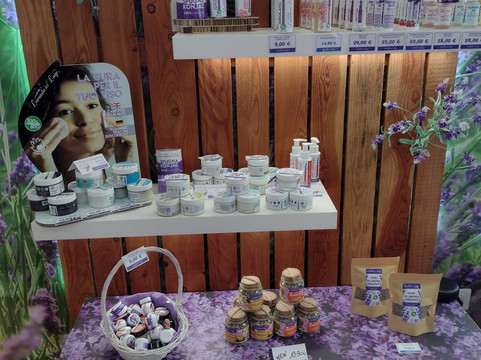 Lavanda del Lago-Moniga del Garda必去景点