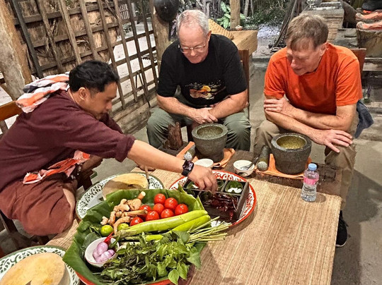 Chiang Mai home host by Raunkaew-Yanon family cooking experience-限隆必去景点