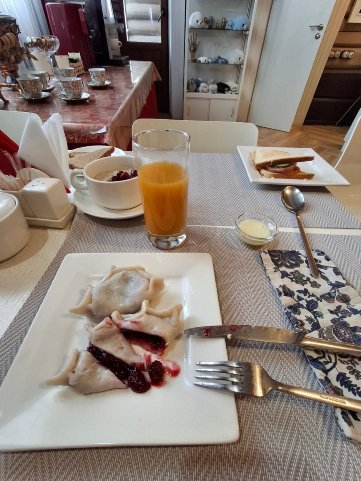 库佩切斯基庭院-官方