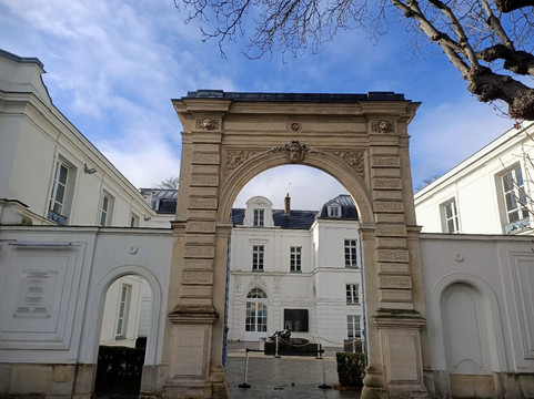 Museum Paul-Belmondo-布洛涅-比扬古必去景点