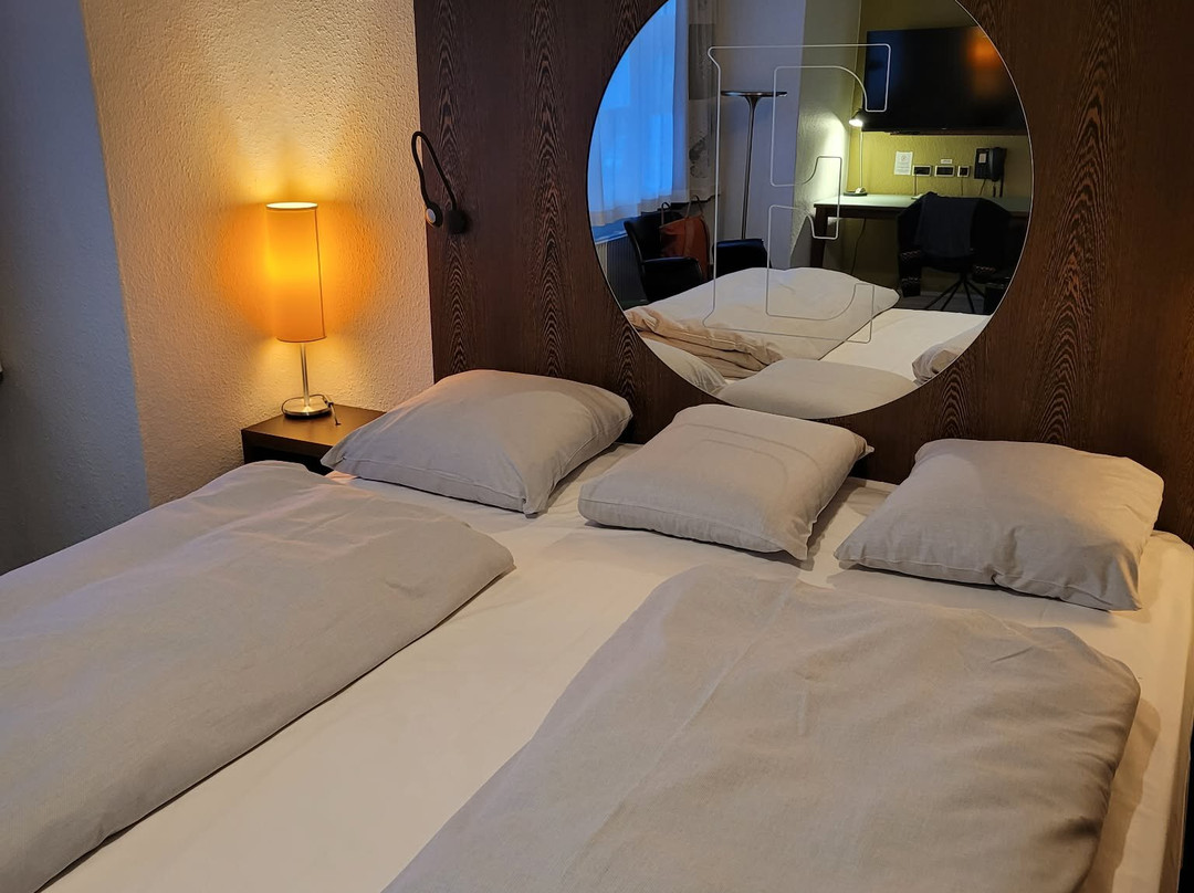 欧罗巴酒店主图