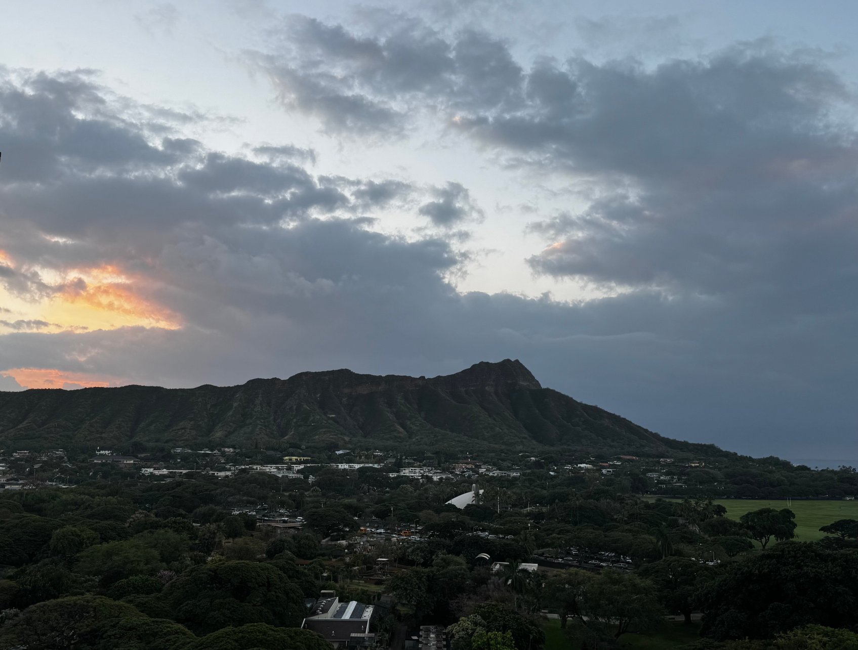 卡皮欧拉尼皇后饭店-酒店景观