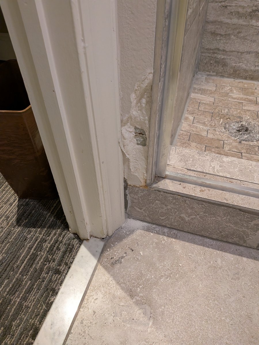 希尔顿逸林酒店-劳雷尔-浴室