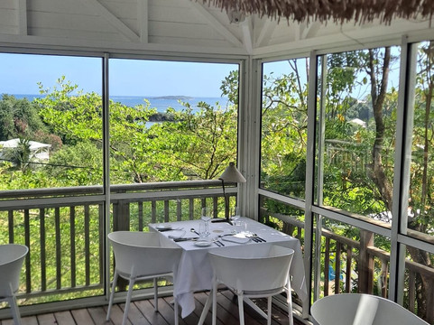 阳光普照酒店主图